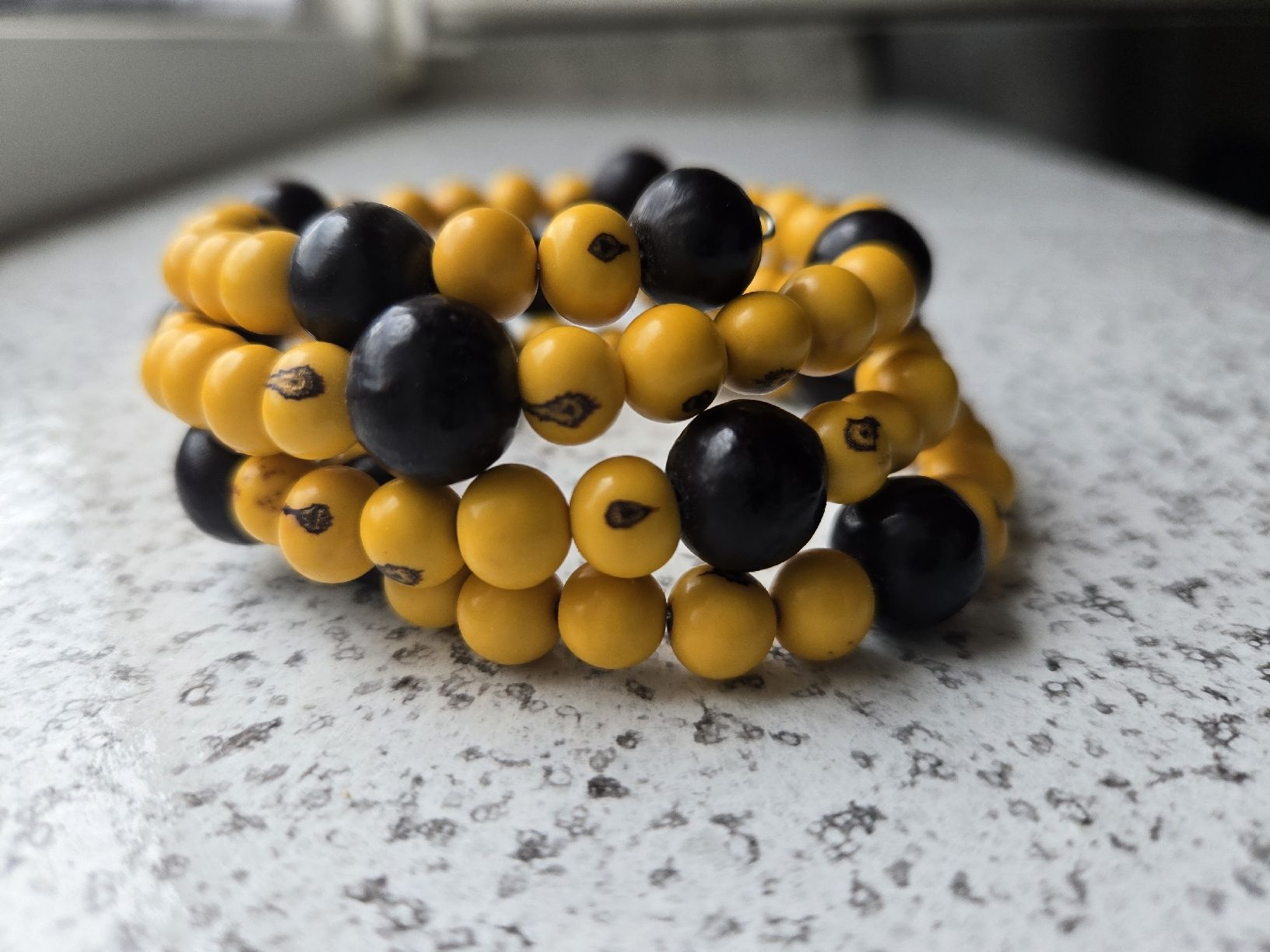 Armbänder & -reifen: bracelet en graines d'amazonie – Gebraucht aus Montet (Broye) von CandiceD 2