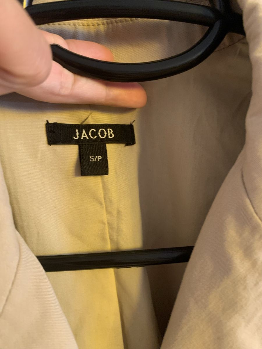 Cappotti: Trenchcoat marke Jacob beige – Usato da Zürich venduto da Nikuska32 3