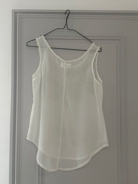 Top: Tank Top, transparent m goldenen Nieten, Biker Style, Party – Usato da Genève venduto da and_nv8c 1