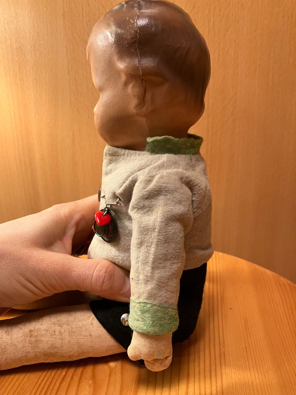 Bambole: Puppe: Junge, mit Stoffkörper, Sonnenberg, ca. 80 Jahre alt – Usato da Zürich venduto da ancillaschmidhauser 3