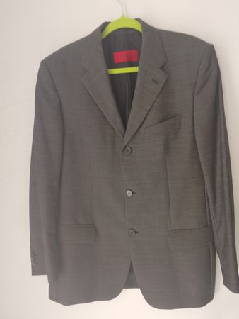 Hugo Boss Sakko Schurwolle gr. 48 neuwertig