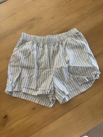 short fluide rayé vert d’eau & blanc primark taille XS