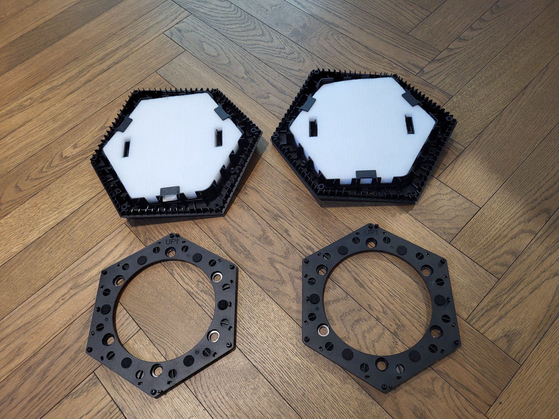 Bang & Olufsen Casse acustiche: BeoSound Shape Damper Module Acoustique Bang & Olufsen – Nuovo e nell'imballaggio originale da Sion venduto da Bang-OlufsenSion