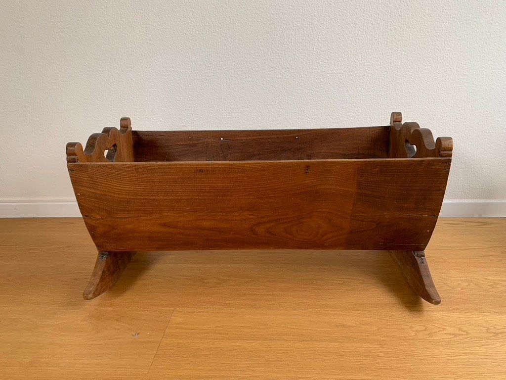 Letti: Antique Wiege – Usato da Arlesheim venduto da Clouny