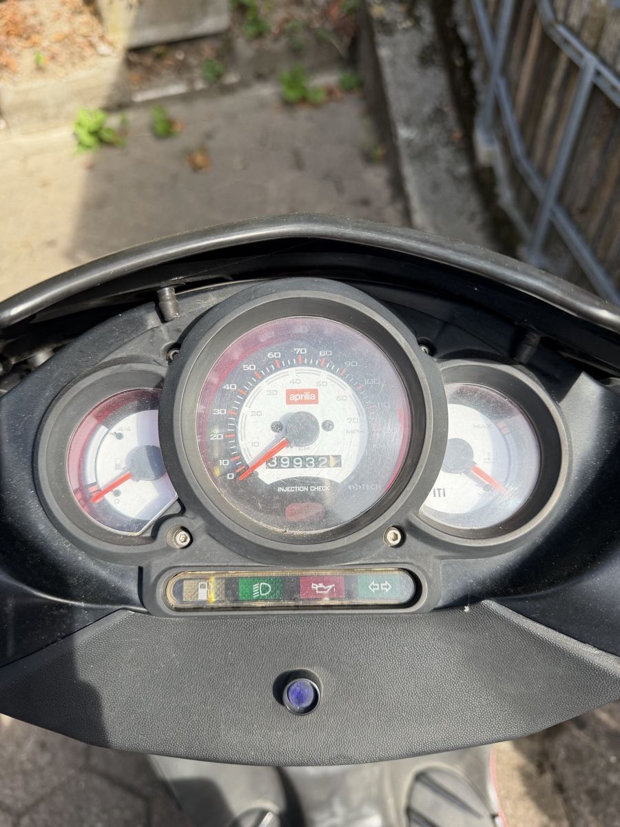 Aprilia Scooter: Aprilia SR50 Water Ditech – Usato da Langnau im Emmental venduto da bertoldo03 3