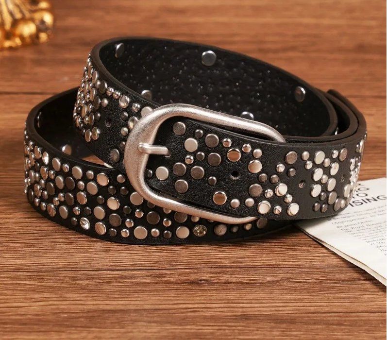 Cinture: Schwarzer PU-Ledergürtel mit Nieten Rock Style – Nuovo e nell'imballaggio originale da Lausanne venduto da FASHION-WORLD-SHOP 2