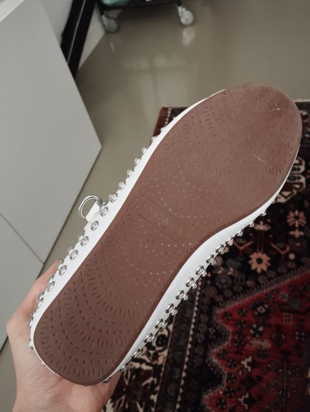 Alaia Scarpe da donna: ALAIA White Studded Ballerina - Size 39 – Usato da Hombrechtikon venduto da BAZ-Vintage 5