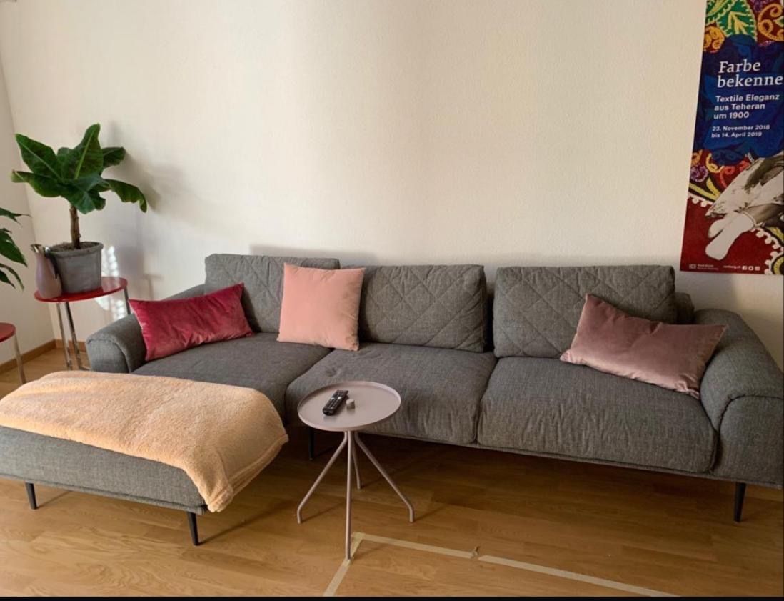 Pfister Divani: Gemütliches Ecksofa mit Longchair – Usato da Horgen venduto da G-USI