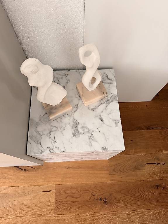 Altro in Decorazioni & Accessori: Design-Beistelltisch / Podest in Marmor-Optik 2 Stück  – Usato da Adligenswil venduto da TST04 1