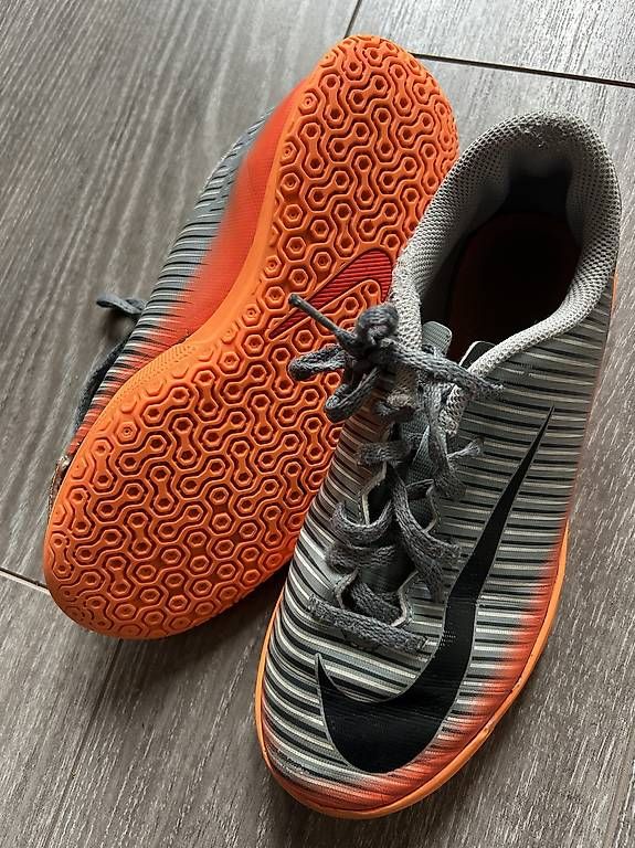 Scarpe da uomo: Sportschuhe  – Usato da Oberflachs venduto da zoe_st77 2