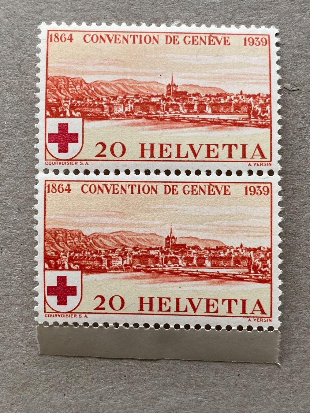 Tutti i francobolli: 240, postfrisch, dezentriertes Kreuz, Paar – Usato da Aarau venduto da hilde47
