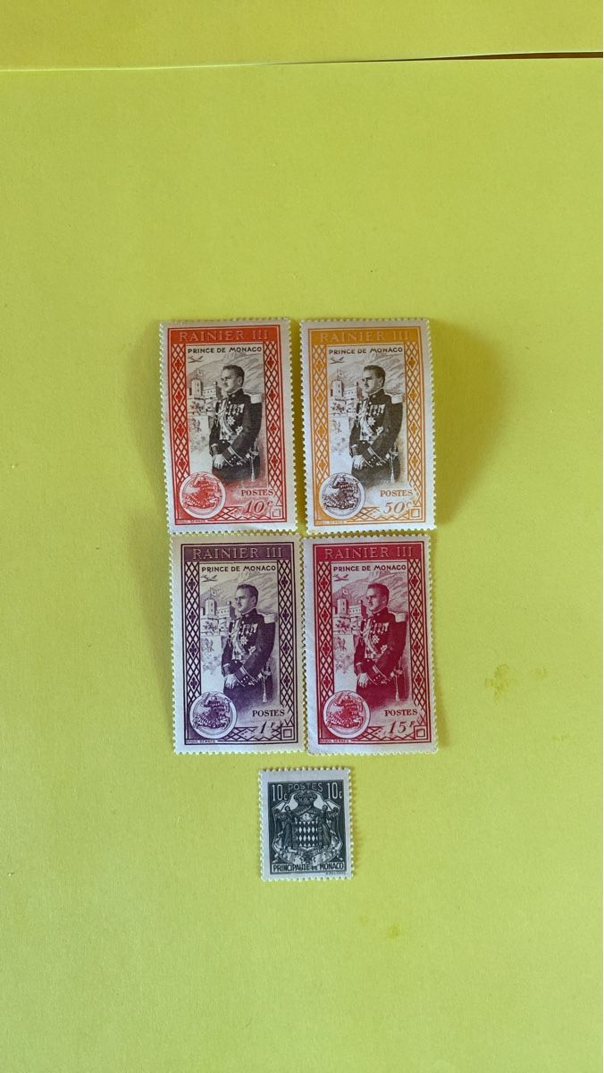 Tutti i francobolli: Monaco Briefmarken Rainier III - Vier verschiedene Werte – Usato da Dornach venduto da Xantomas