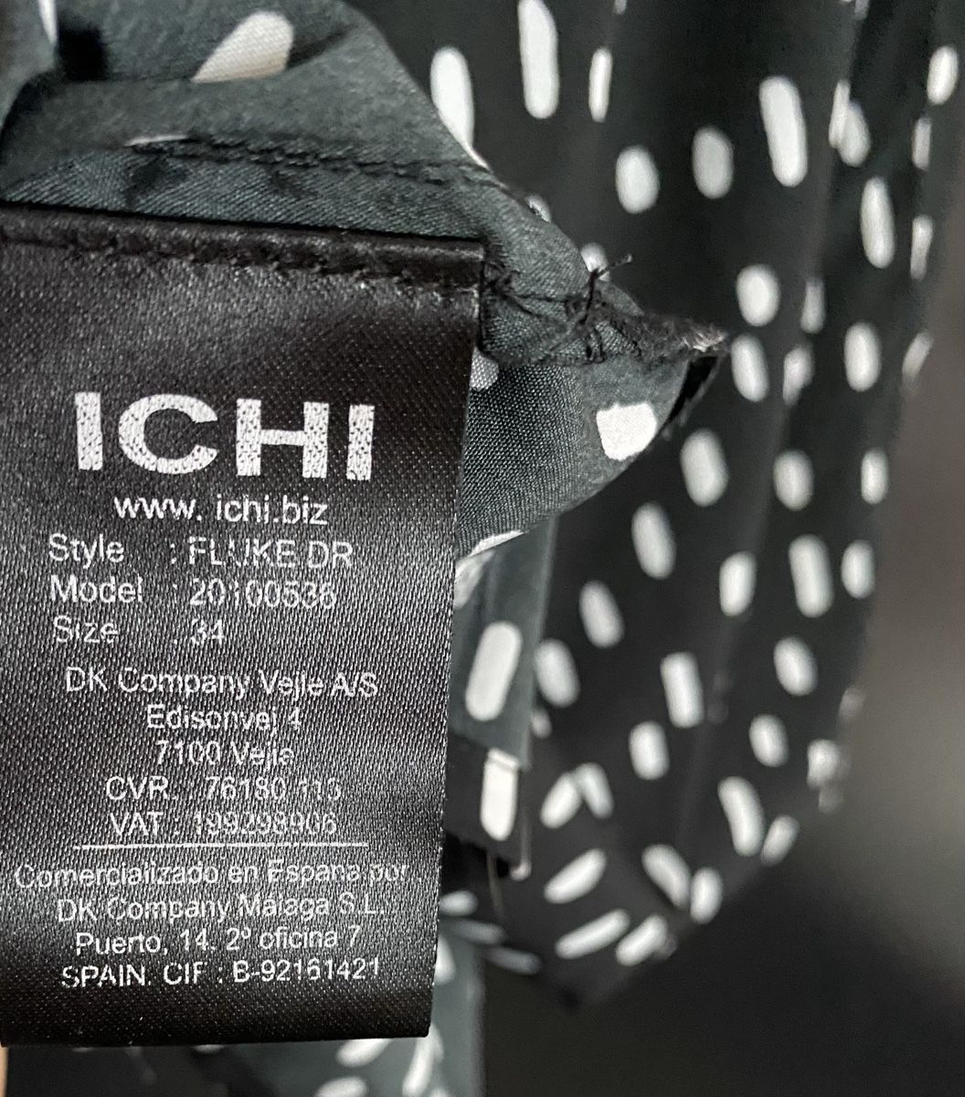 Kleider: Dünnes Kleid schwarz mit weiss Gr. 34 – Neu (gemäss Beschreibung) aus Meggen von 6003Luzern 4