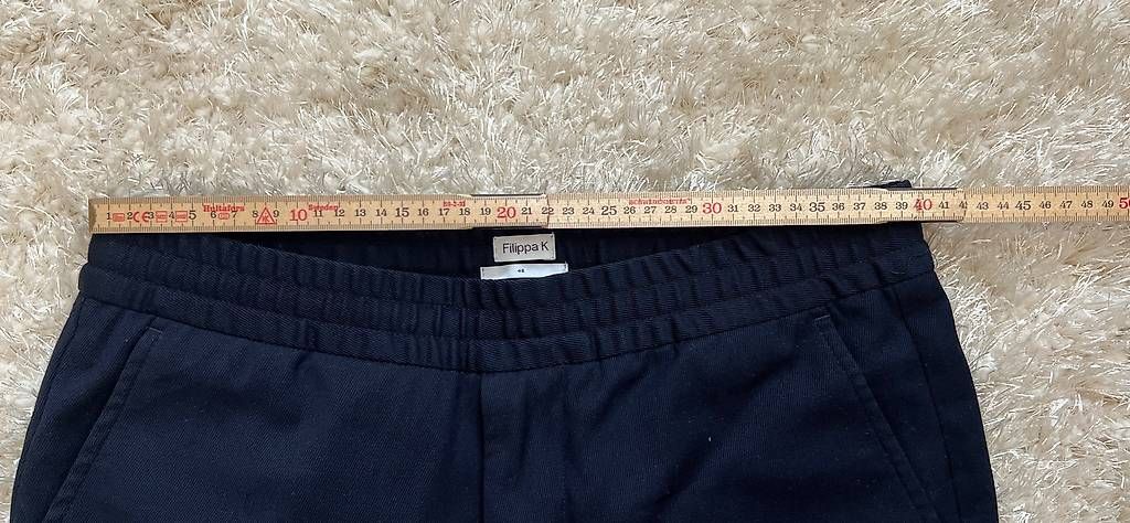 Filippa K Hosen: Filippa K - TERRY CROPPED TROUSER – Gebraucht aus Winterthur von BassmannB 1