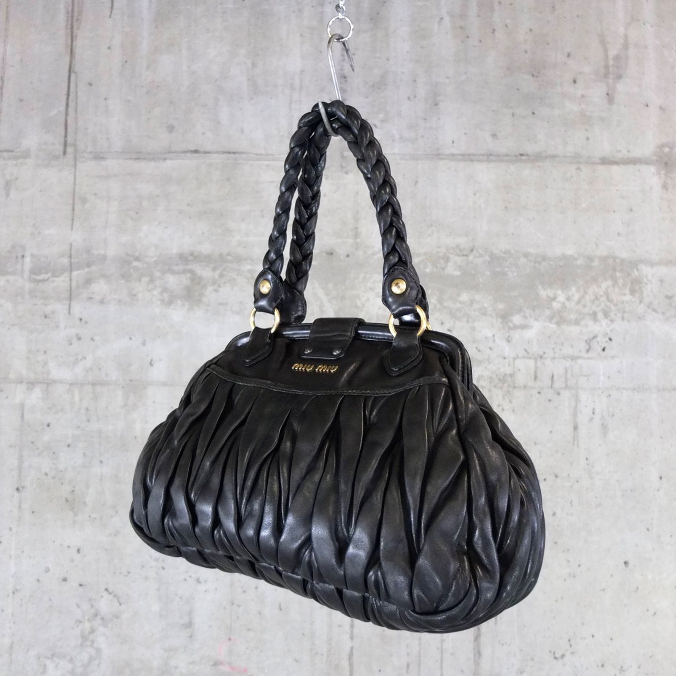 Miu Miu Borse: Miu Miu Handtasche aus gerafftem Nappaleder – Usato da Basel venduto da Brocki-auf-dem-Wolf 2