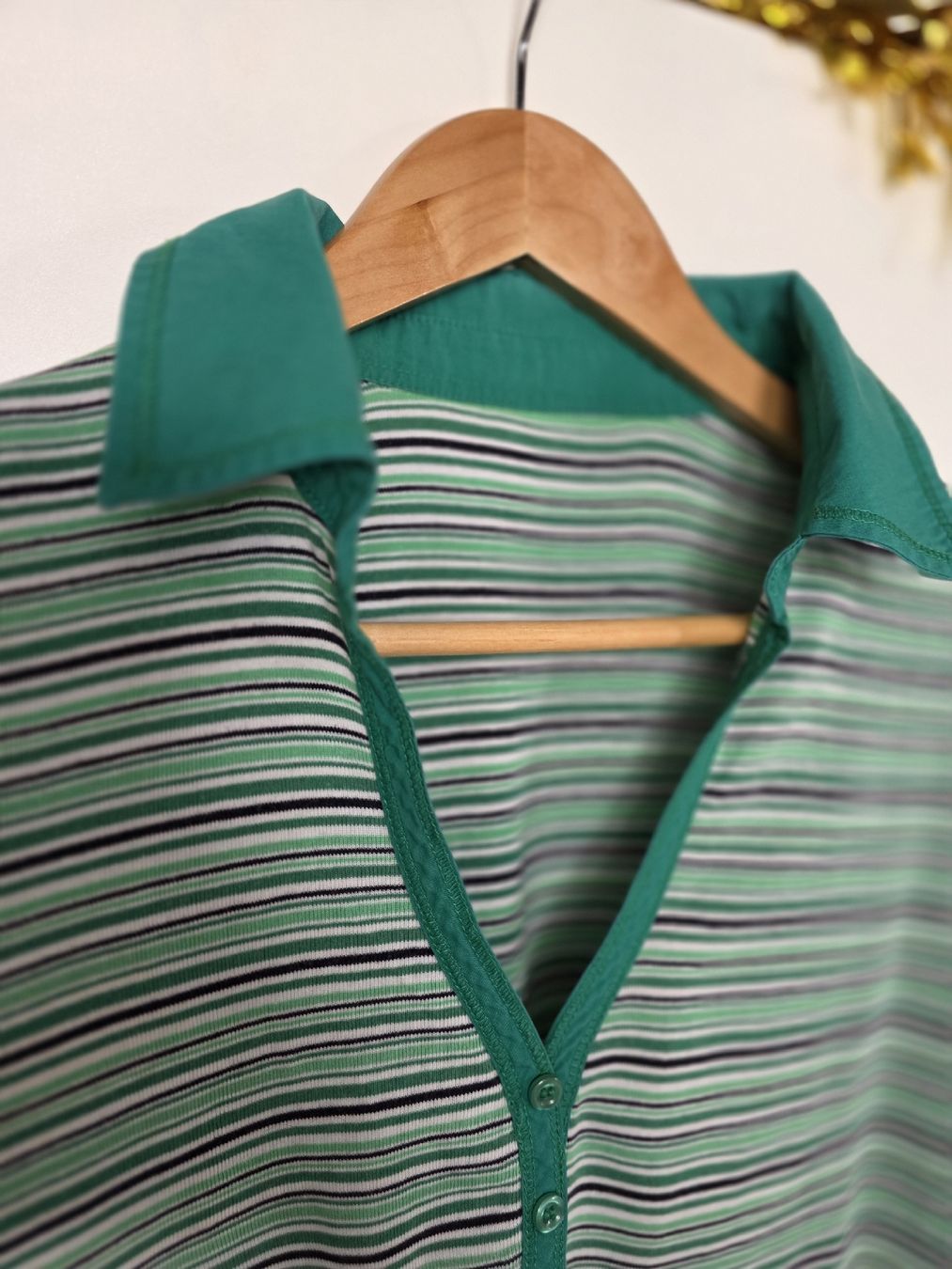 Polo-Shirts: Polo Shirt Gr L – Gebraucht aus Interlaken von NataliiaS 1