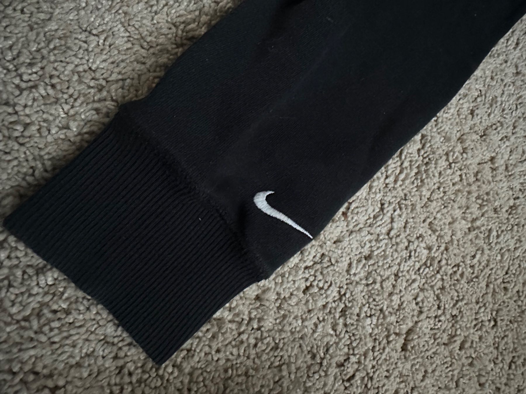 Nike Maglioni & Felpe: Nike College Sweatshirt / Pullover, Gr. M – Usato da Basel venduto da Oloir 3