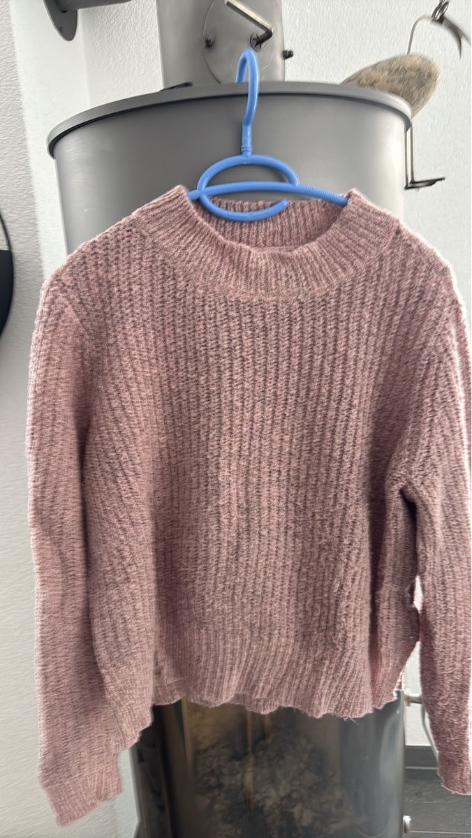 Pullover & Sweatshirts: Warmer Strickpullover in Altrosa, Grösse M - Herbstbereit! – Gebraucht aus Niederscherli von Doene0