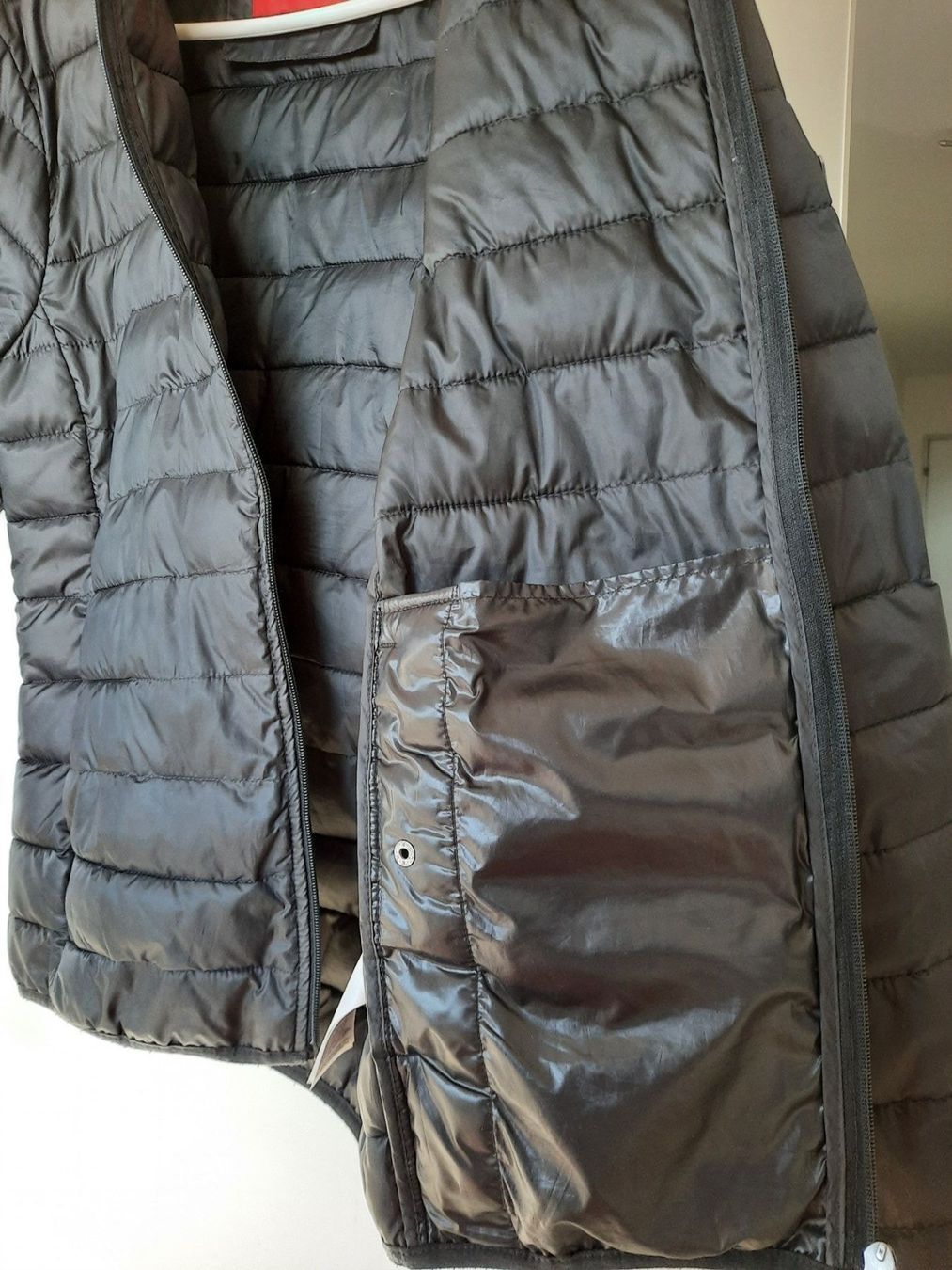 Guess Jacken: Guess Steppjacke – Gebraucht aus Zug von Alpenrose353 5