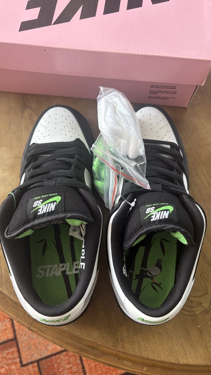 Nike Herrenschuhe: Nike Panda Pigeon – Neu und originalverpackt aus Disentis/Mustér von bin_9g95 3
