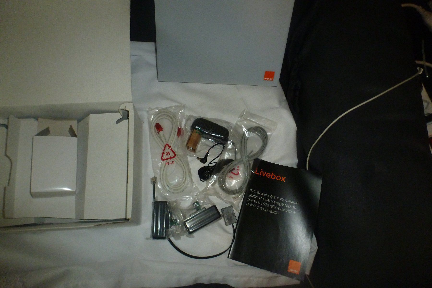 Modem & Router: Modem Orange Livebox Modem Type FDE8 – Nuovo e nell'imballaggio originale da Emmen venduto da newdeal1970 3