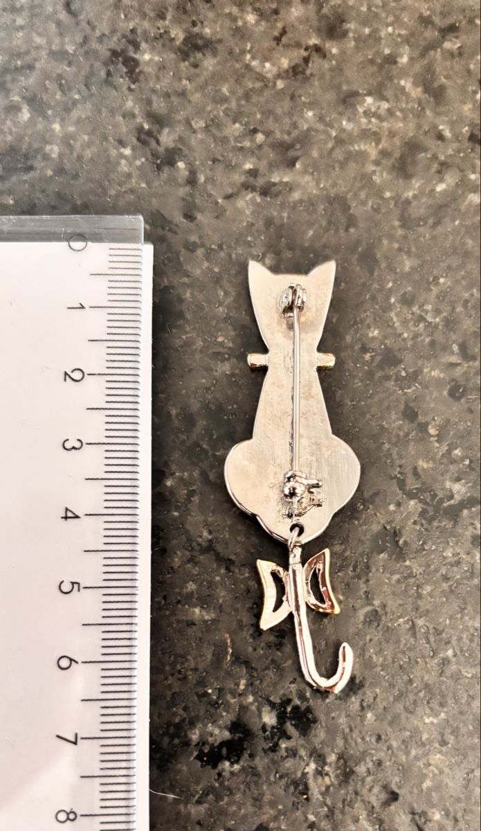 Spille & Fermagli: Vintage Katzenbrosche mit beweglichem Schwanz – Usato da Arbon venduto da Langbretterer 1