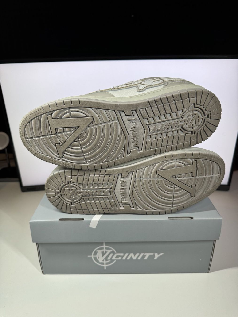 Scarpe da uomo: Akimbo lows "STONE GREY" Grösse 39 – Usato da Kilchberg ZH venduto da Centipaide 2