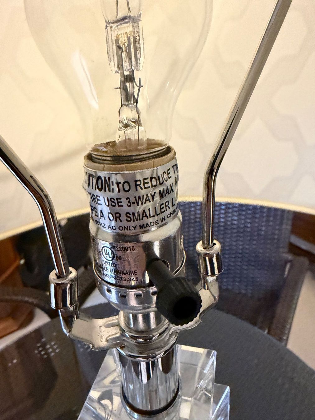 Lampade: Tischlampe mit Plexiglassockel – Usato da Ebikon venduto da Berku 4