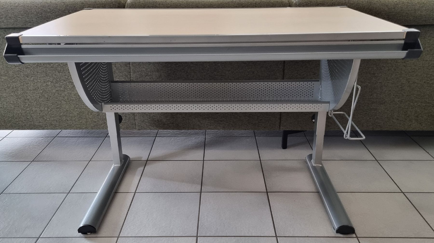 Scrivanie: Bureau inclinable – Usato da Biel/Bienne venduto da zombie78 2