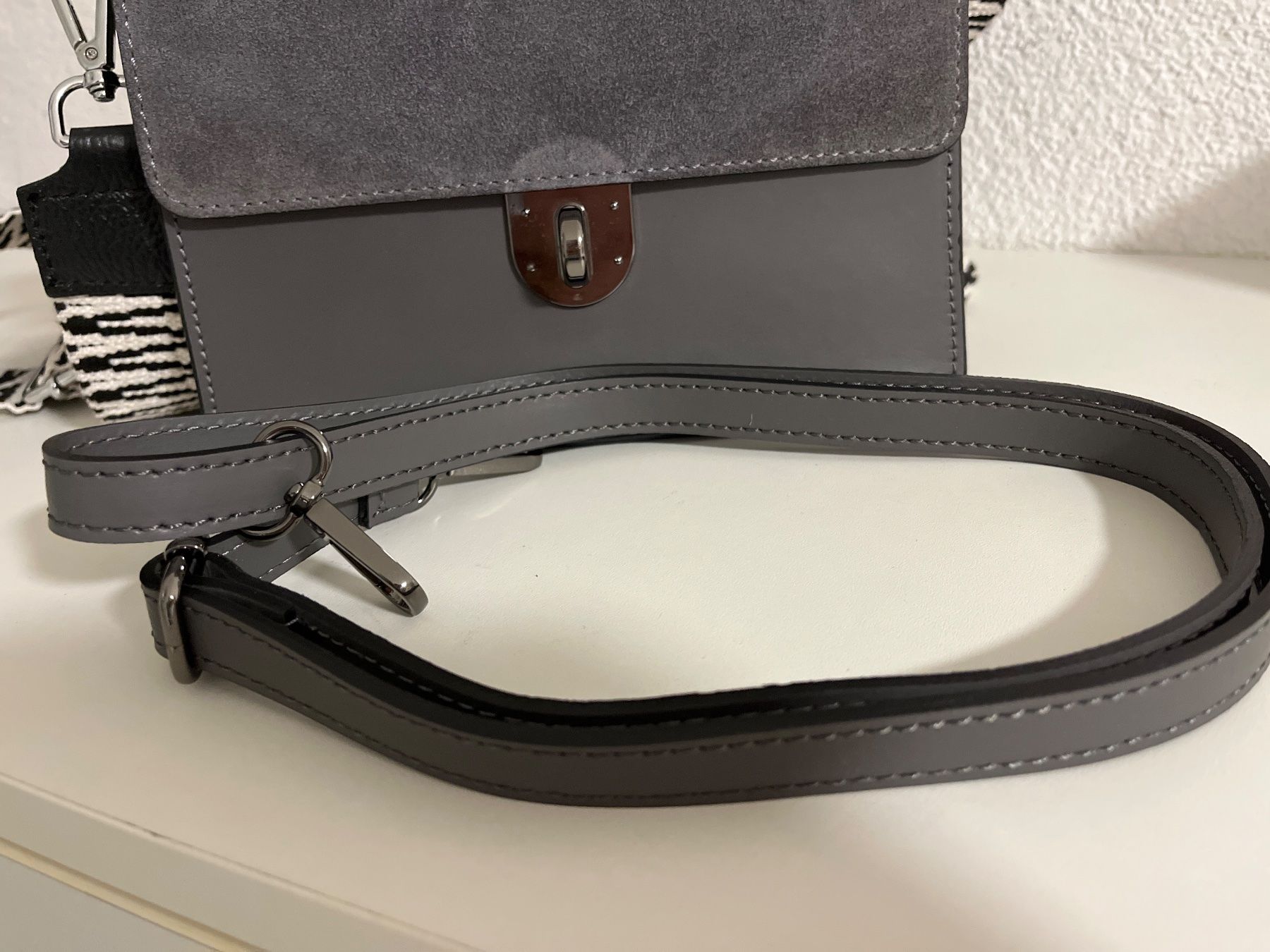 Taschen für Damen: Herbst-:Tasche Grau NEU!!! – Neu und originalverpackt aus Steinmaur von RosaliaT 4