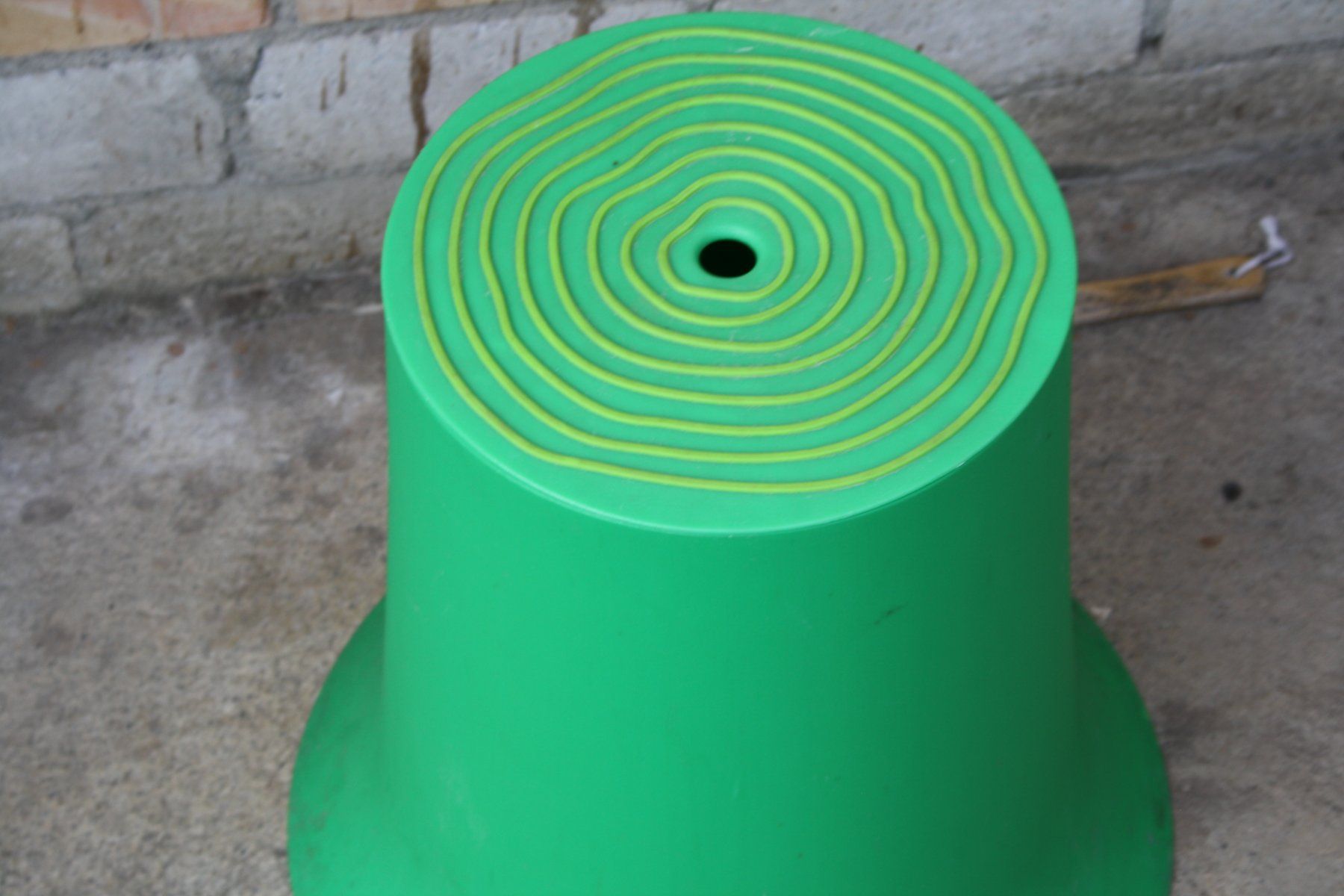 Ikea Sgabelli: HOCKER MIT FACH IKEA – Usato da Wauwil venduto da Pneuedy 1