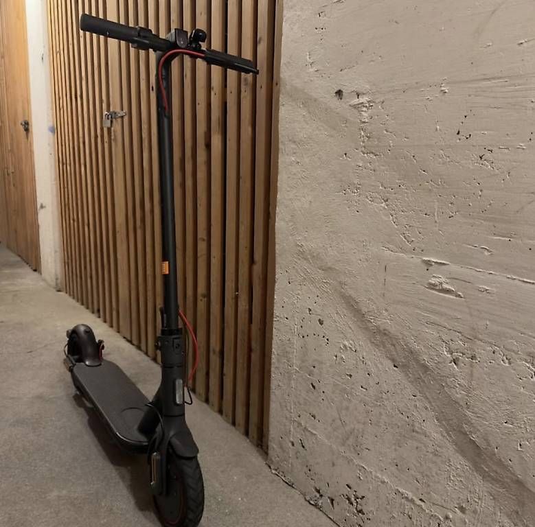 Scooter: Escooter  – Usato da Luzern venduto da bed_w67n 1