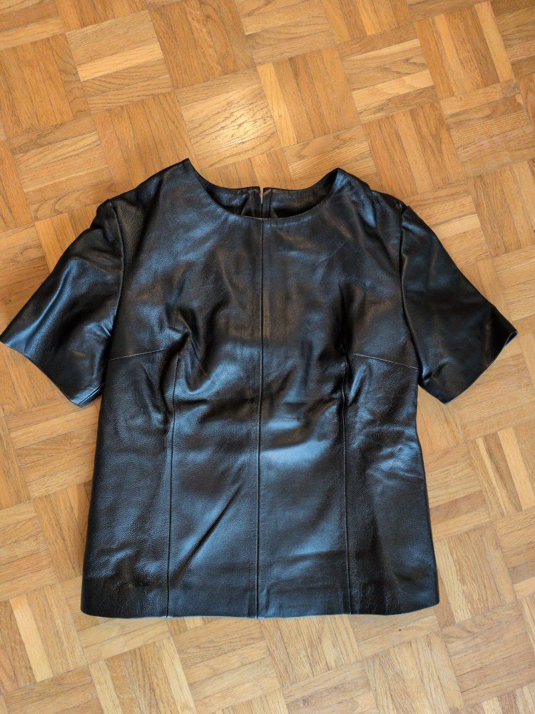 Top: Top Fetish-Design – Usato da Bôle venduto da Innea