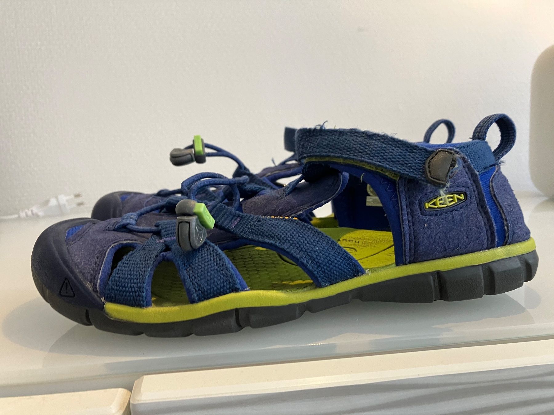 Scarpe da uomo: Sandale blau grosse 36 – Nuovo (secondo la descrizione) da Zürich venduto da the_2lsz 1