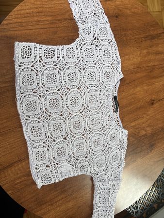 Hallhuber Häkelshirt Grösse 36 neuwertig