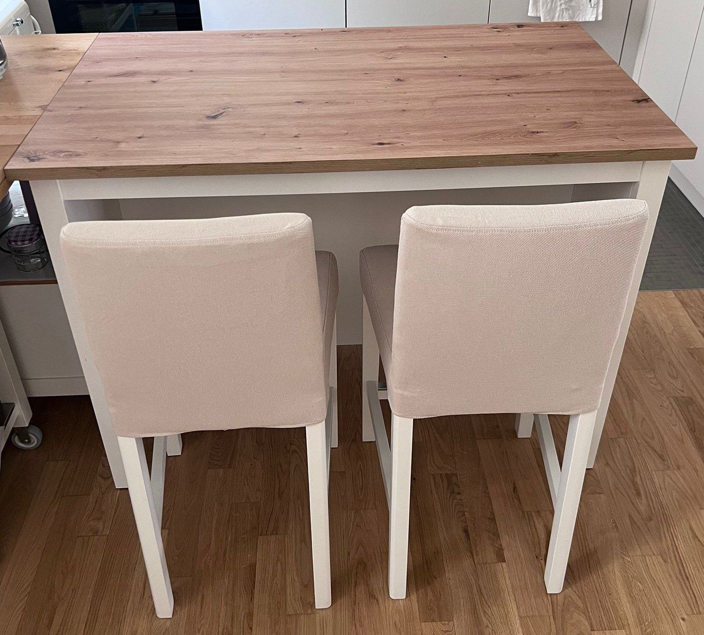 Cuisines complètes: Îlot de cuisine + 2 chaises hautes – D'occasion à Lausanne par val_6klk