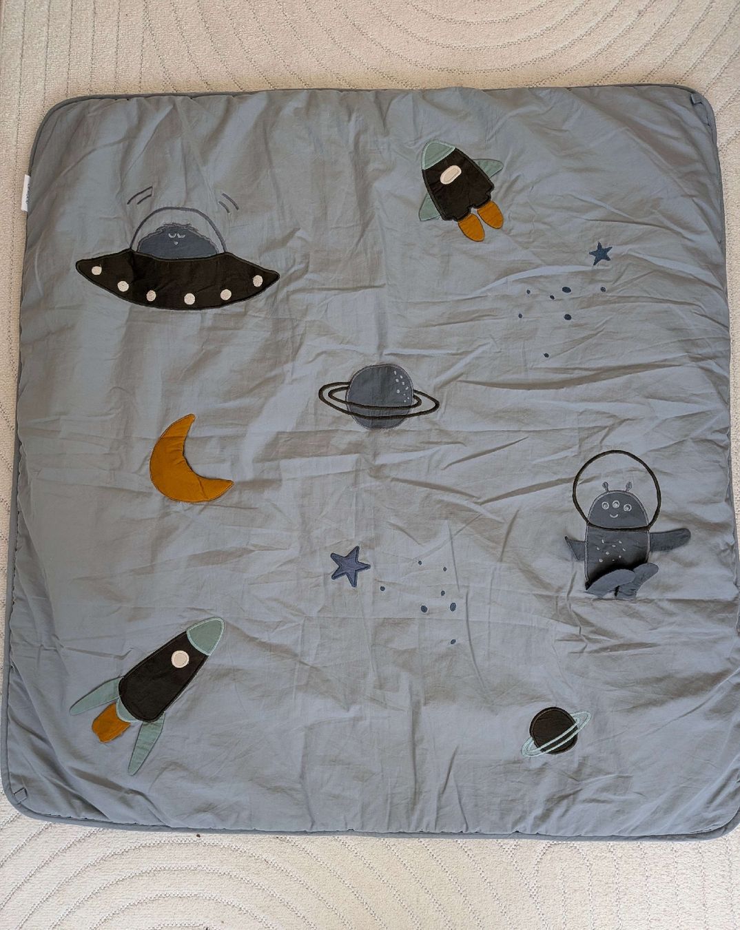 Tappeto da gioco: Liewood play mat space theme grey like new – Nuovo (secondo la descrizione) da Zürich venduto da han_vs9p