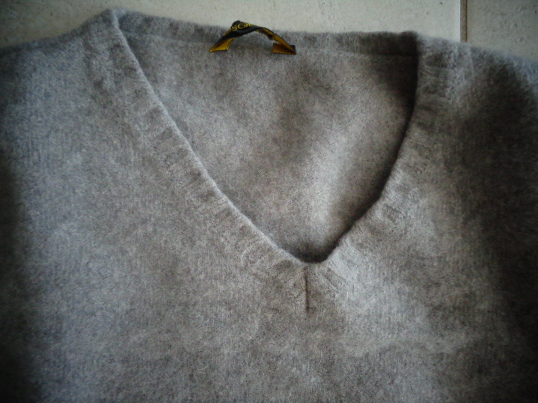 Pullover & Sweatshirts: ESQUEEN PULLOVER GR.XS – Gebraucht aus Rotkreuz von Samballi 1