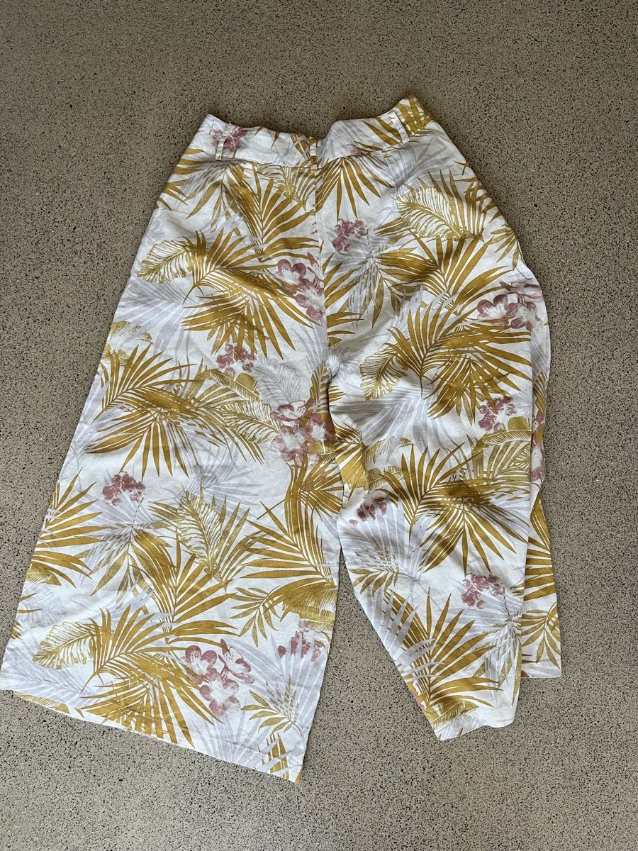 Hosen: Leinenhose 7/8 Länge Chicorée Gr. M – Gebraucht aus Biberstein von niji 1