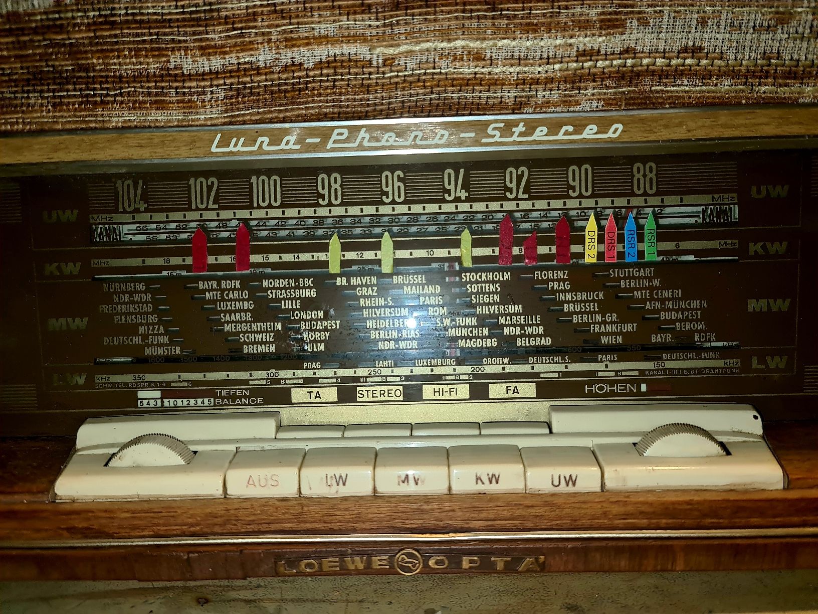 Radio: radio à tubes – Difettoso da Mézières VD venduto da M.Lapin