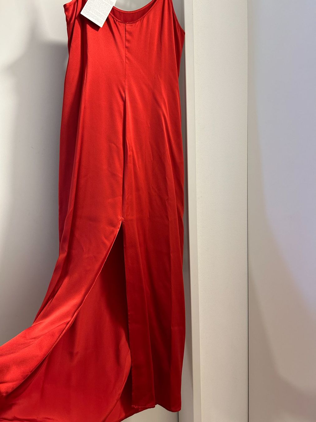 La Perla Vestiti: Neu: Rotes La Perla Kleid, 100% Seide, wunderschön & elegant – Nuovo e nell'imballaggio originale da Küsnacht ZH venduto da filo_fila8700 3