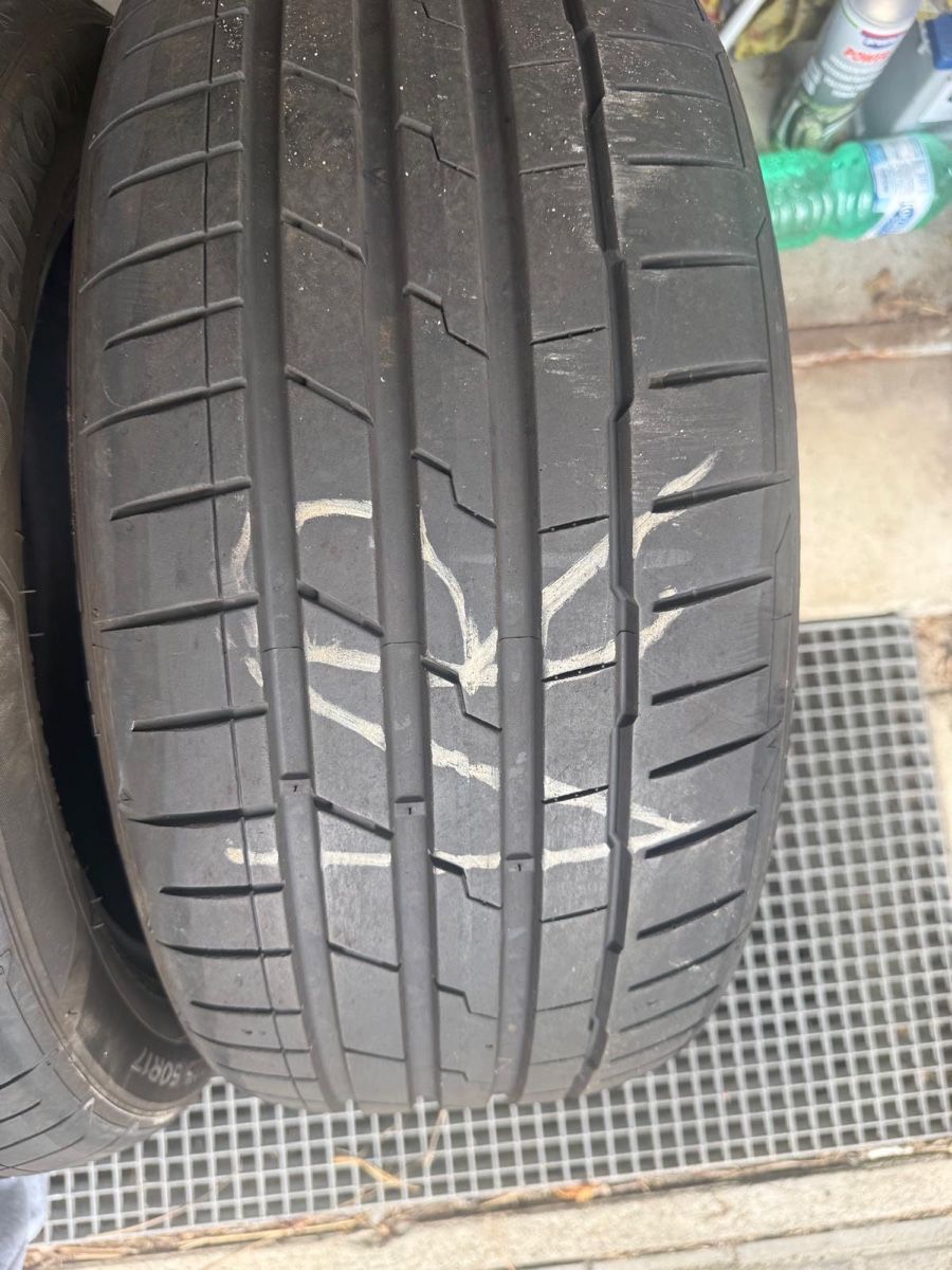 Pneus & Roues: Sommer Pneu Hankook 225 50 17 – D'occasion à Dättwil AG par Enzoguzzo 4