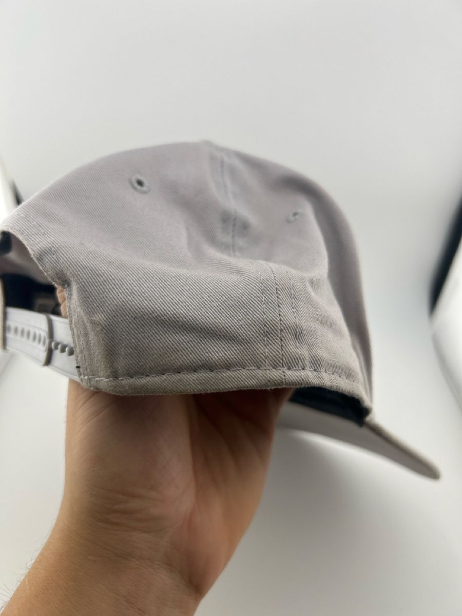 New Era Copricapi, berretti & cappellini: Sox New Era 9FIFTY Kappe, Grau, gebraucht – Usato da Brüttisellen venduto da stpe 2