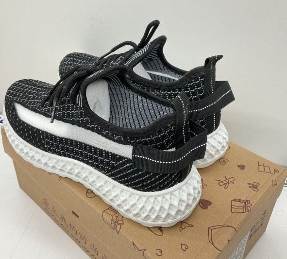 Herrenschuhe: Sportschuhe Gr. 38 – Neu und originalverpackt aus Uerkheim von Kaufoption 1