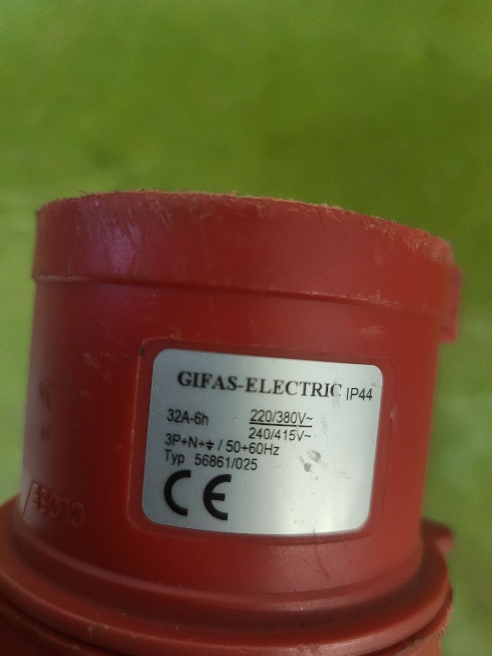 Spine: CEE 32 Stecker 2St. – Usato da Unterschächen venduto da Fixu86 2