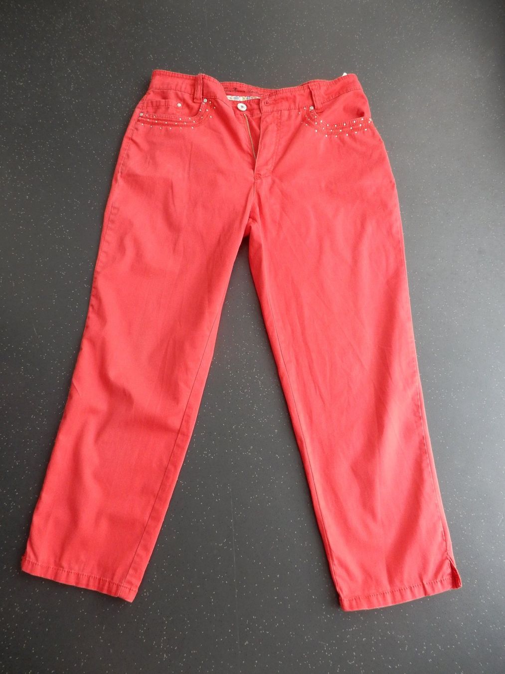 Pantaloni: Hose Caprihose Sommerhose 40 rot mit Glitzer – Difettoso da Jona venduto da simongarden