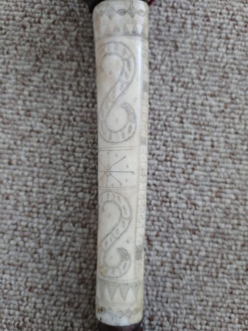 Altre raccolte & rarità: Keris Griff Indonesien Batak/ Sumatra mit Knochenbehälter – Usato da Luzern venduto da inf_c7r2 6