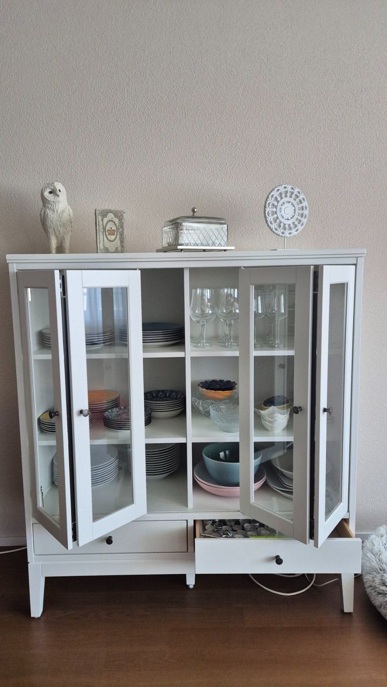 Ikea Vitrines: IKEA Vitrine IDANÄS – D'occasion à Oberentfelden par angelheart71