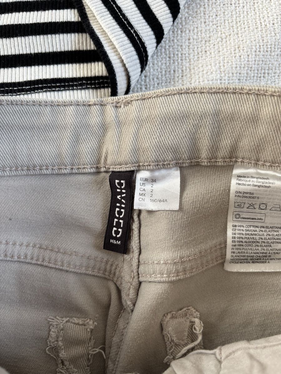 H&M Jeans: jeans beige H&M, taille 34 – Usato da Tavannes venduto da callie.mcli 1