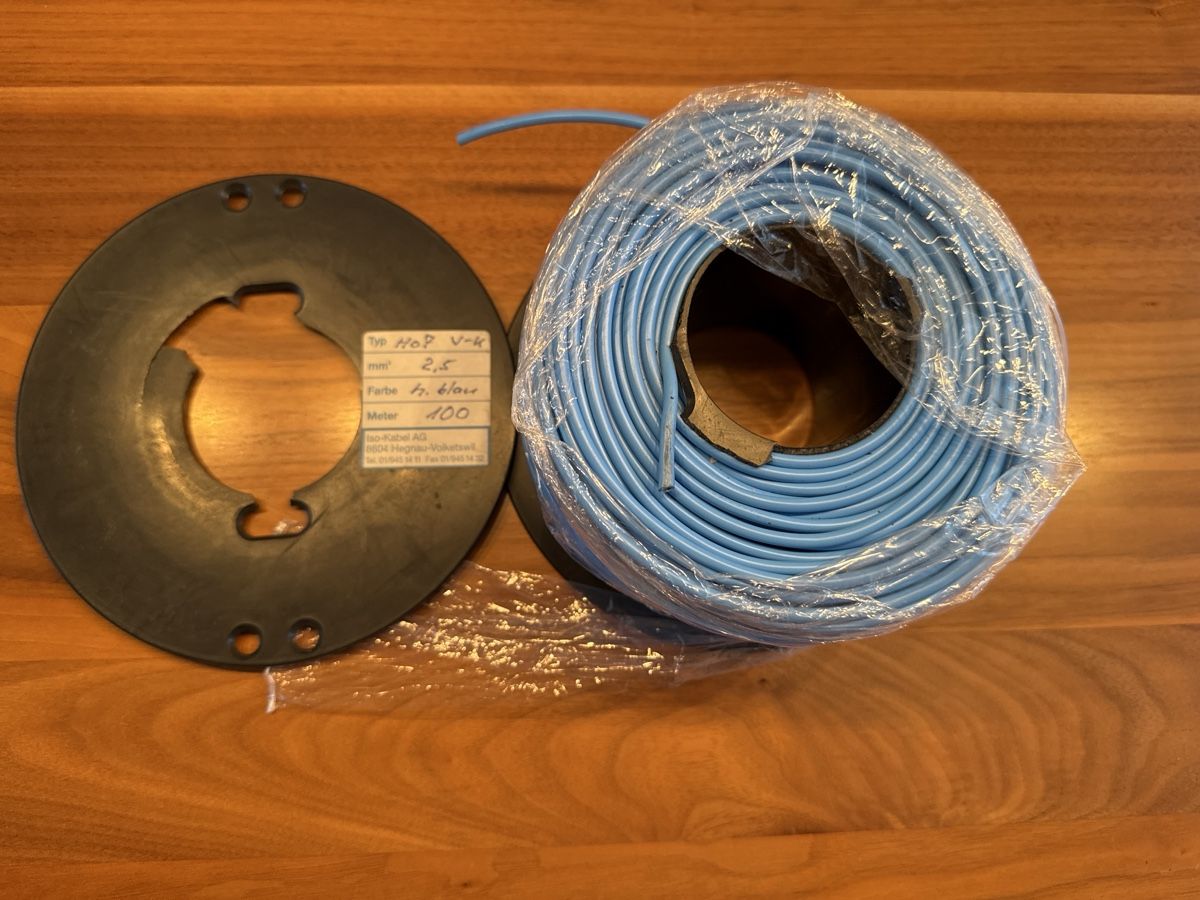 Cavi: Kabel Rolle H07 V-K, 2.5mm2, hellblau, 100m – Nuovo (secondo la descrizione) da Pfäffikon ZH venduto da Fruchtsaft 1